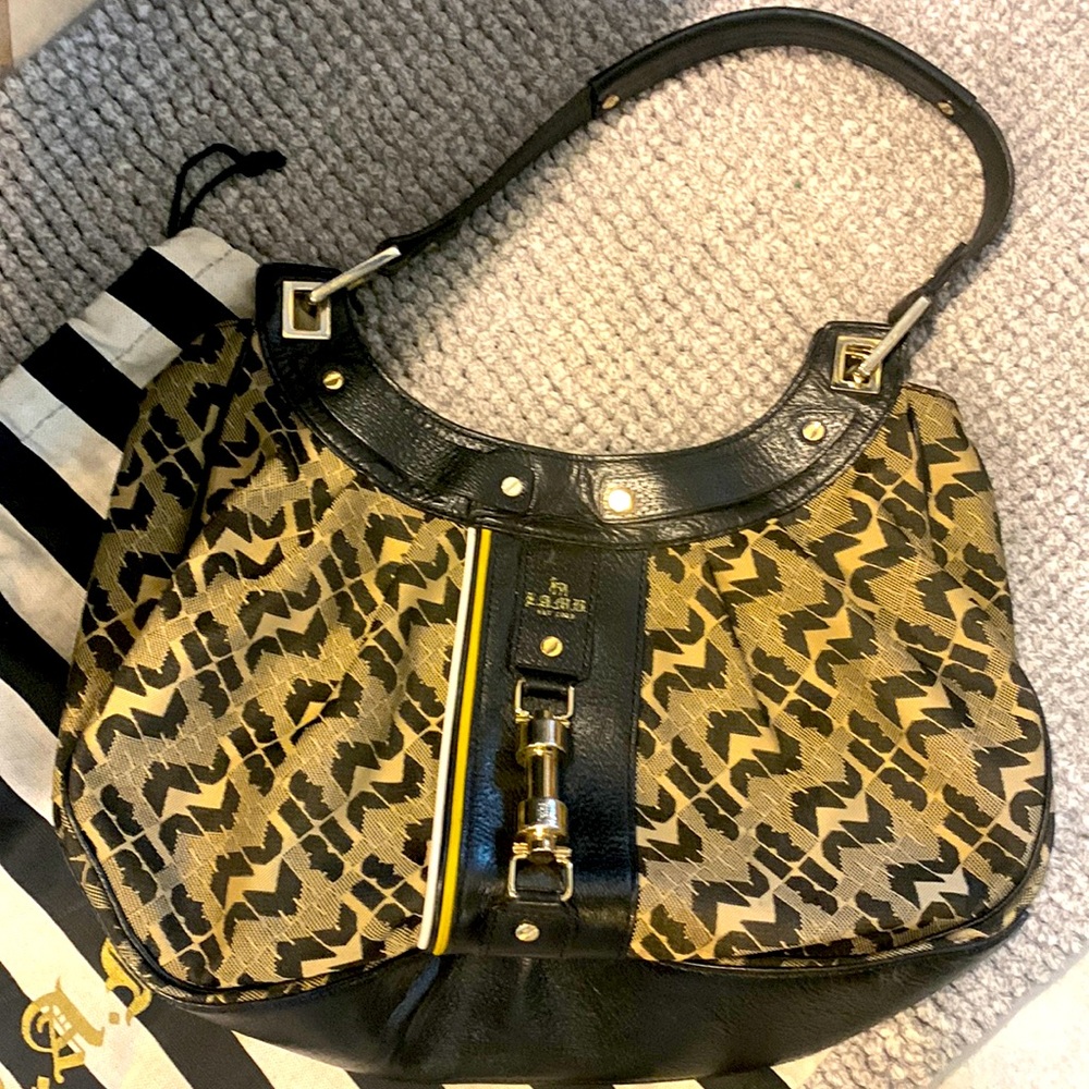 Lamb shoulder bag like new